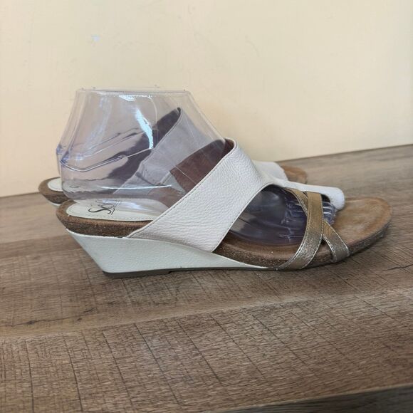 Sofft Womens Size 10 Taupe Gold Leather loop Wedge Sandals shoes - Picture 3 of 7